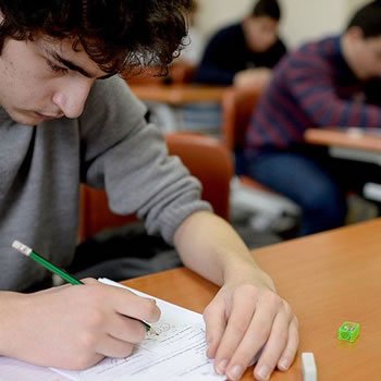 Sınav tarihinin değişikliği öğrenci ve aileleri nasıl etkiler?